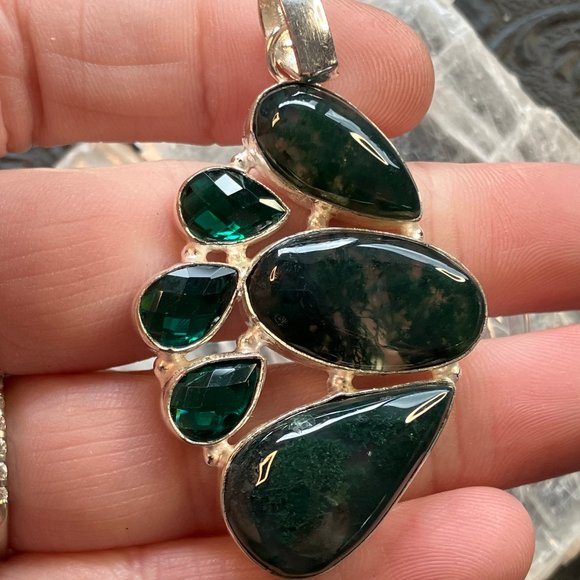 Moss Agate and Green Stone Jewelry Crystal Pendant - Picture 7 of 10